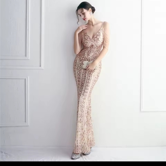 Elegant Sequined Evening Gown in Beige - Picture 7 of 13